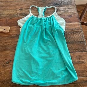 Lululemon tank with built in bra size 6